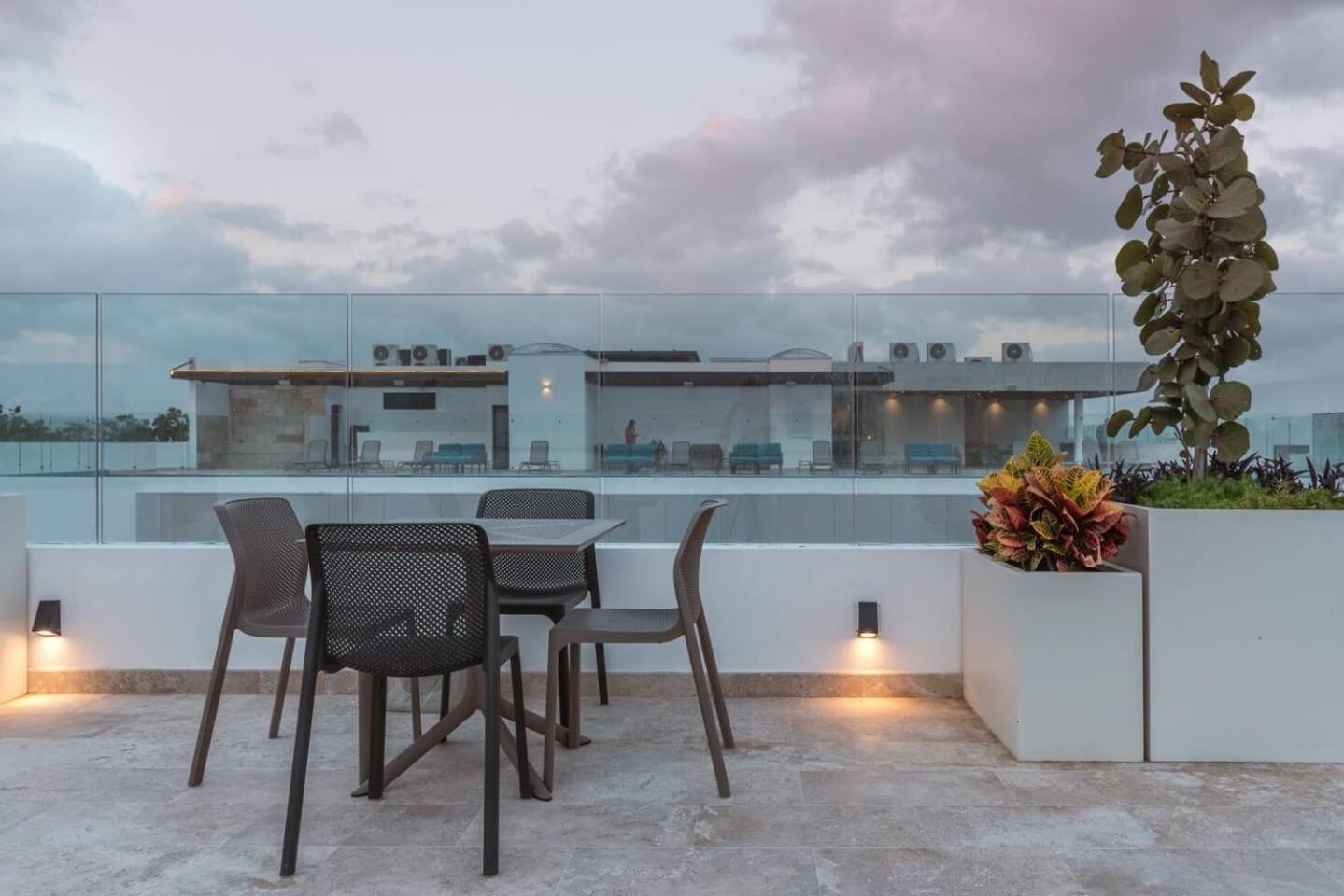 Location, 100mb Wifi And Ocean View Apartamento Playa del Carmen